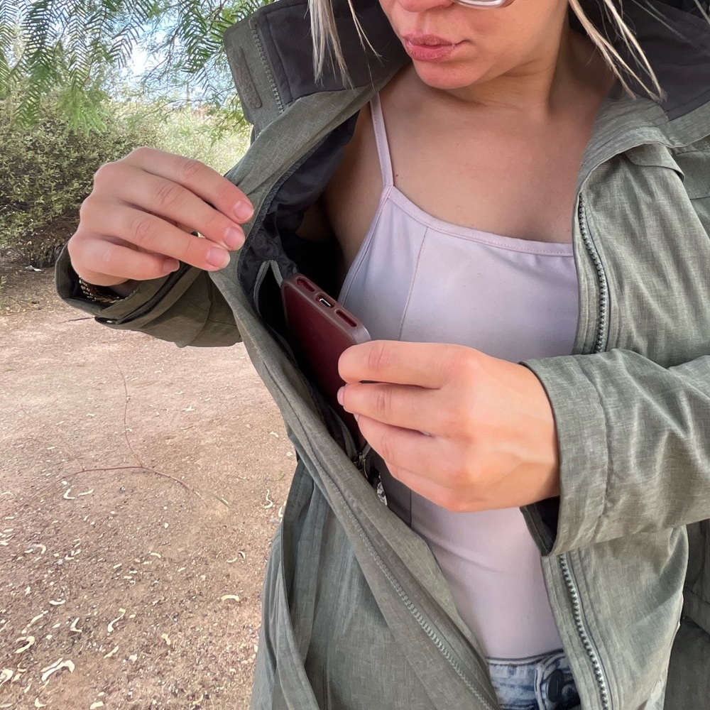 🧥 REI Insulated Rain Jacket - Picture 7 of 16